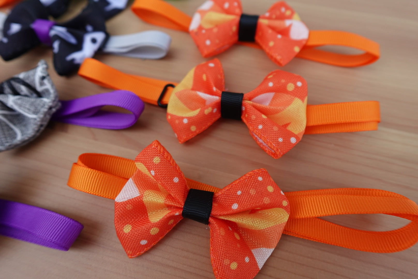 Tricks & Ties – 10 Adjustable Halloween Bowties for Dogs