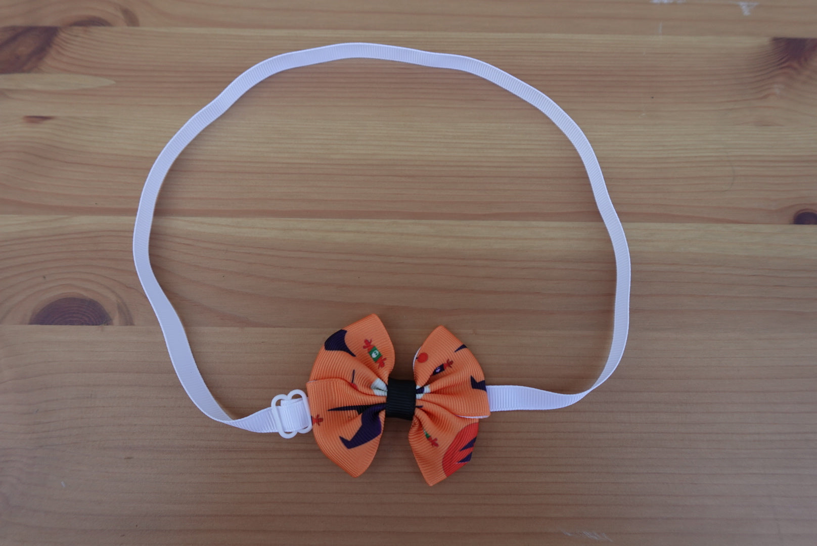 Boo-tiful Bowties – 5 Adjustable Halloween Accessories for Dogs