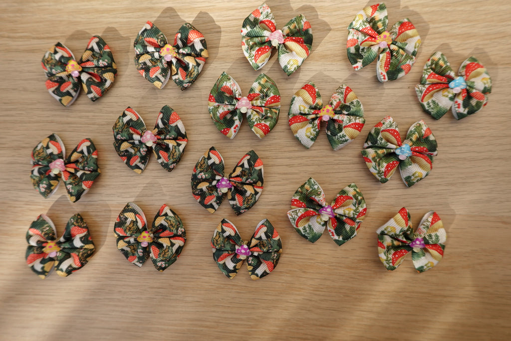 Mystic Mushrooms 16-Piece Small Bow Set