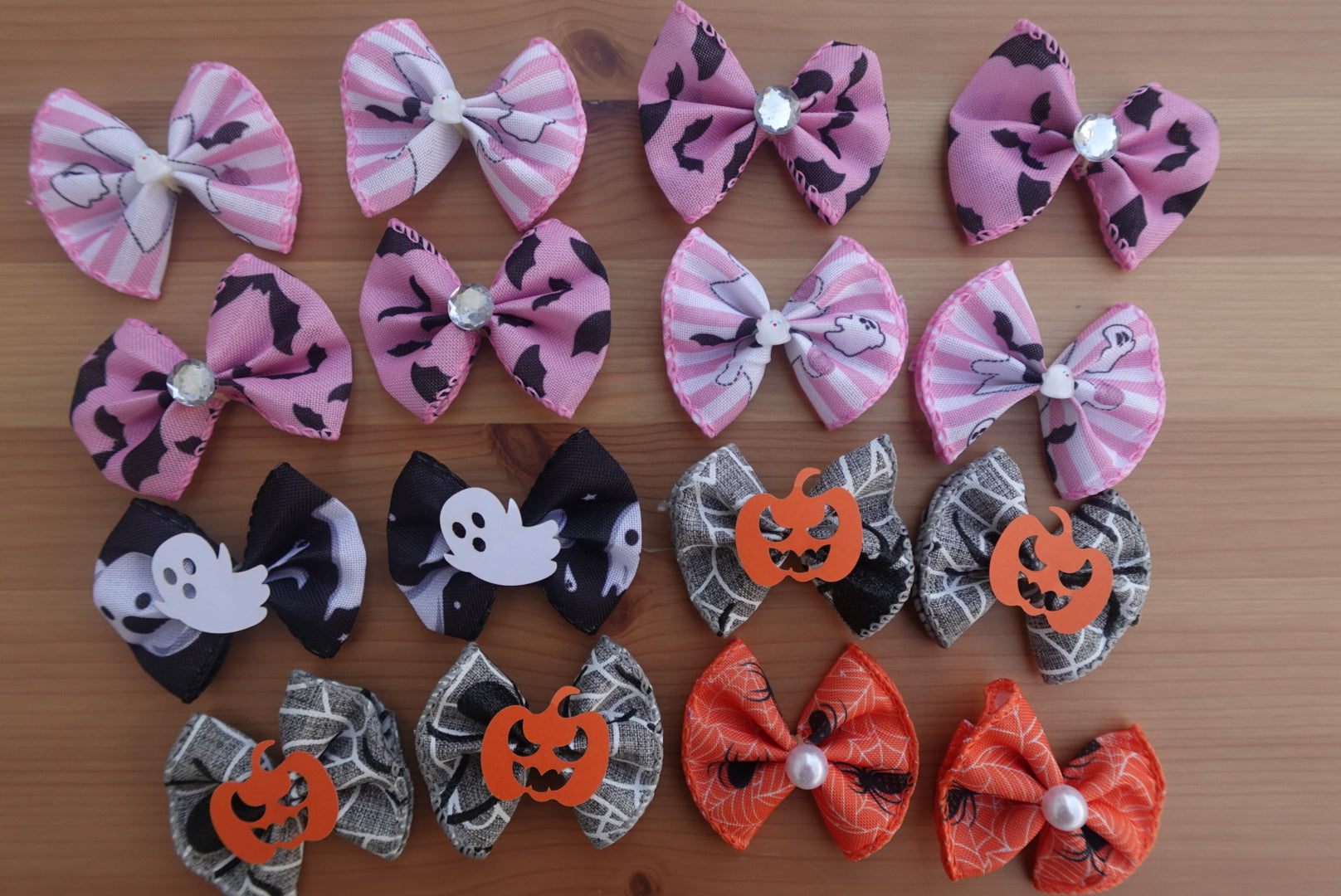 🎀 Monster Mash Bow Bundle – 16 Large Spooky Bows