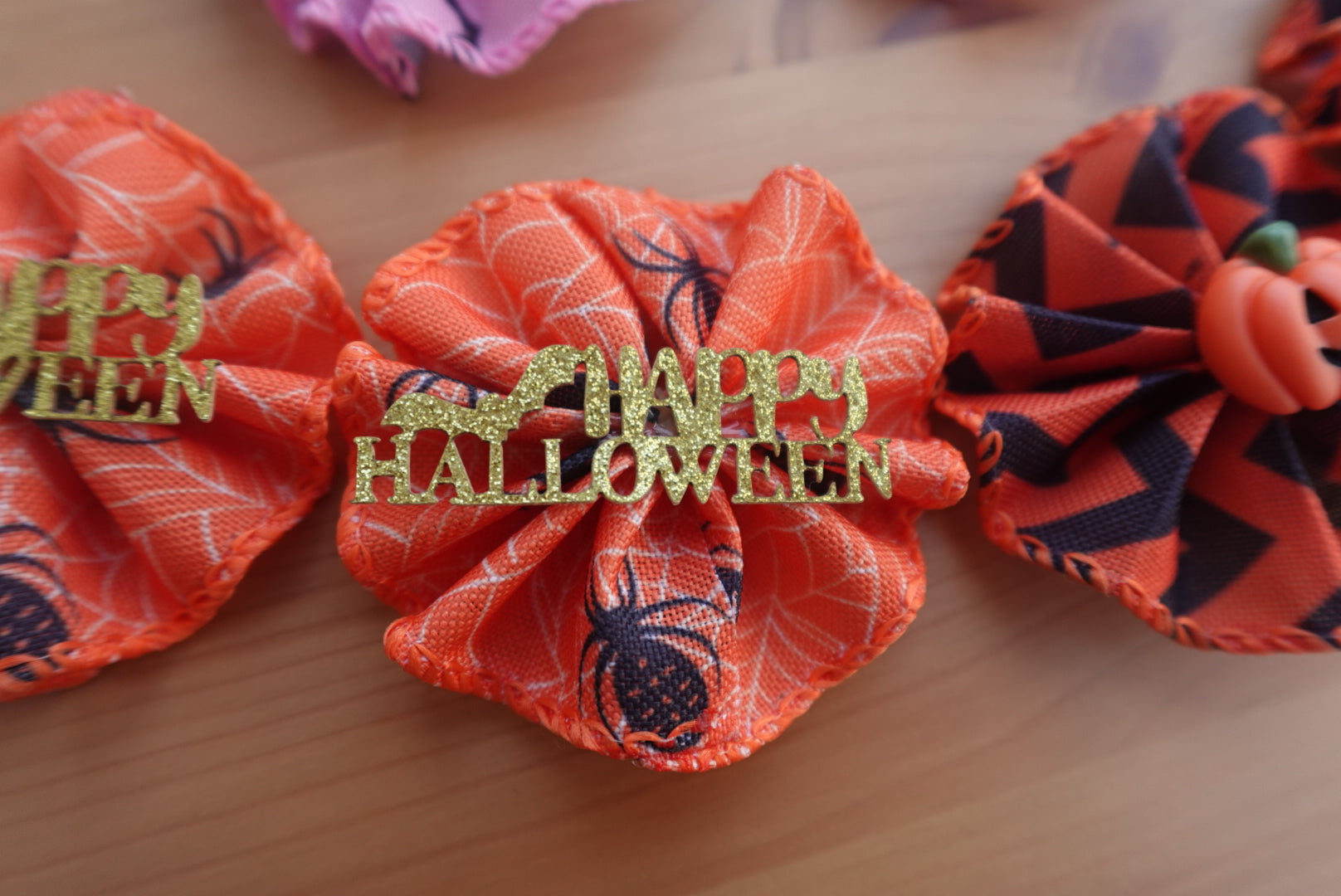 🦇 Frightfully Cute – 20 Large Halloween Bows