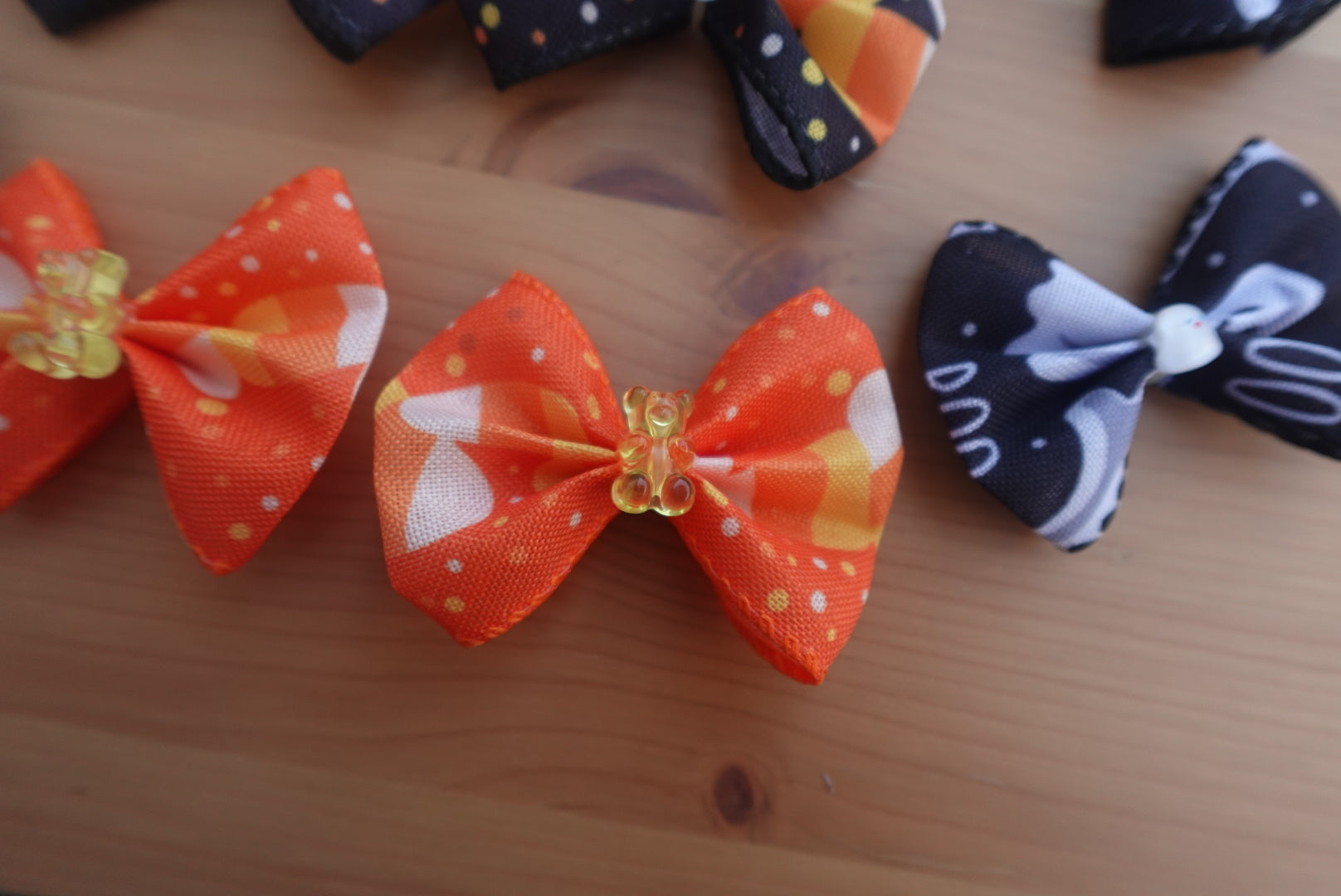 👻 Frightfully Fabulous – 10 Large Halloween Bows