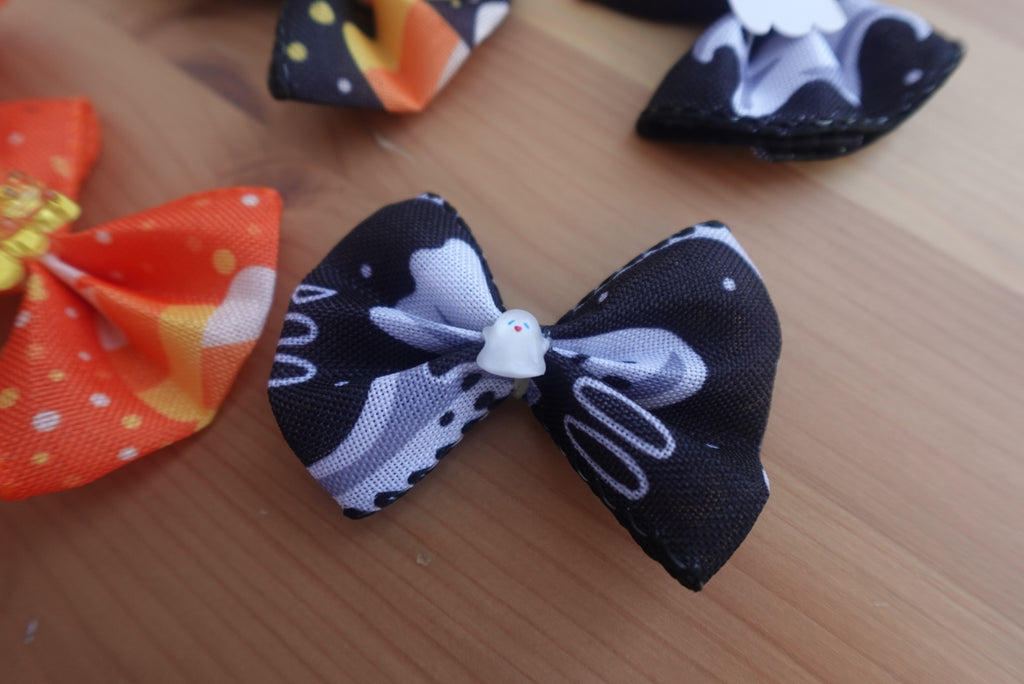Spooky Statement Bows – 10 Large Halloween Bows