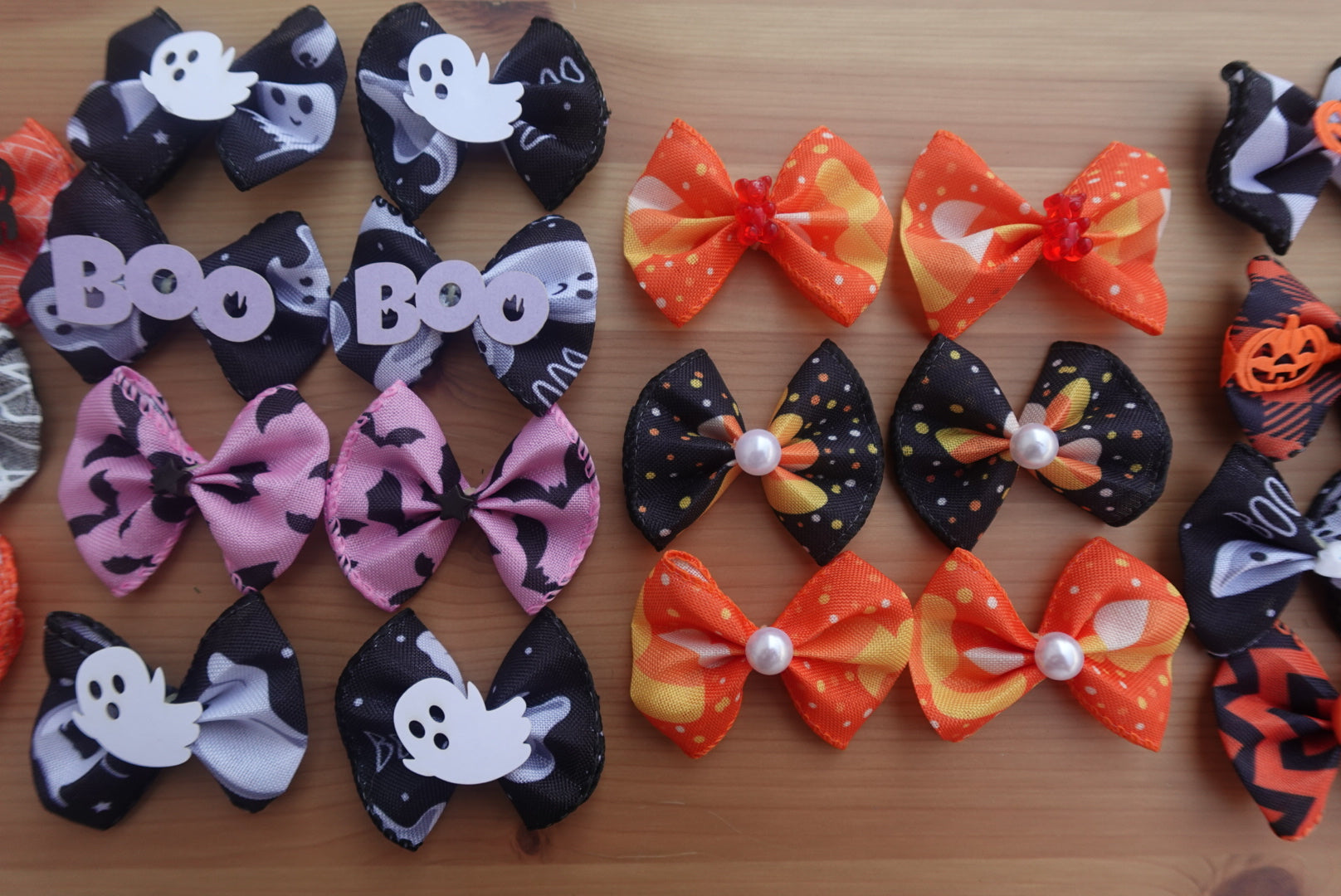 🦇 Fangtastic Fashion – 36 Large Halloween Bows