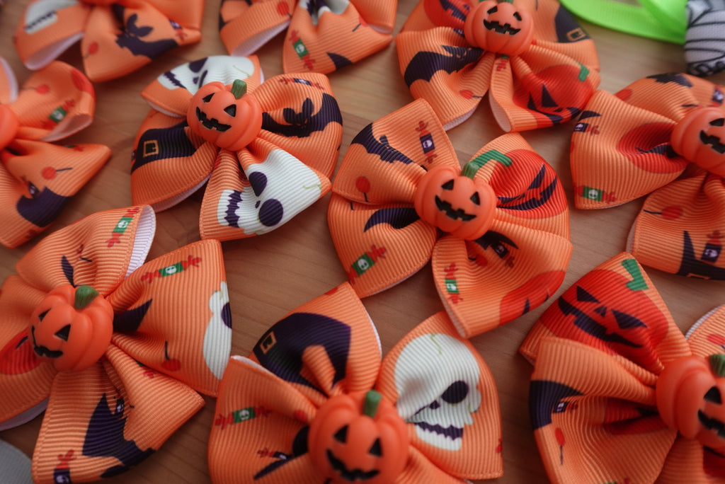 ✨ Boo-tique Bundle – 35 Small, Large Bows & Adjustable Halloween Bowties